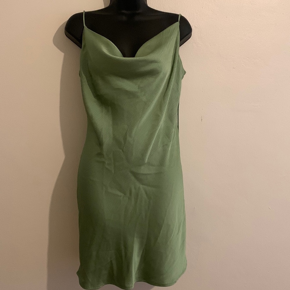 MISS LOLA Green cowl neck dress